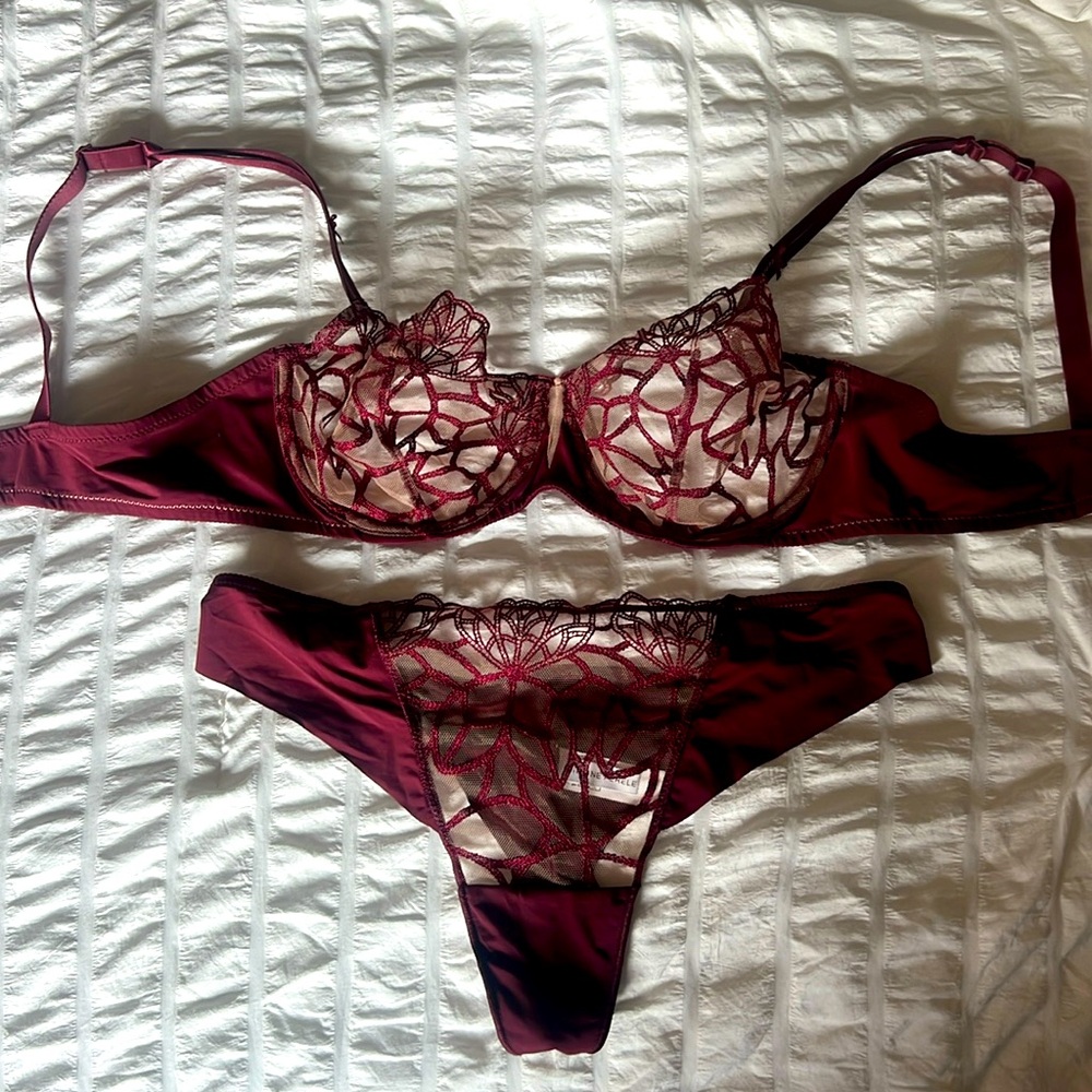 Simone Perele set